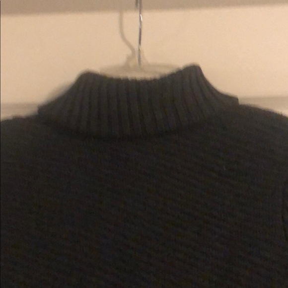 Split sided asymmetrical sweater - Picture 2 of 4